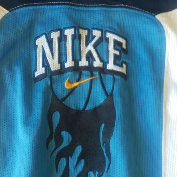 Nike boys basketball hoop jersey - Picture 2 of 6